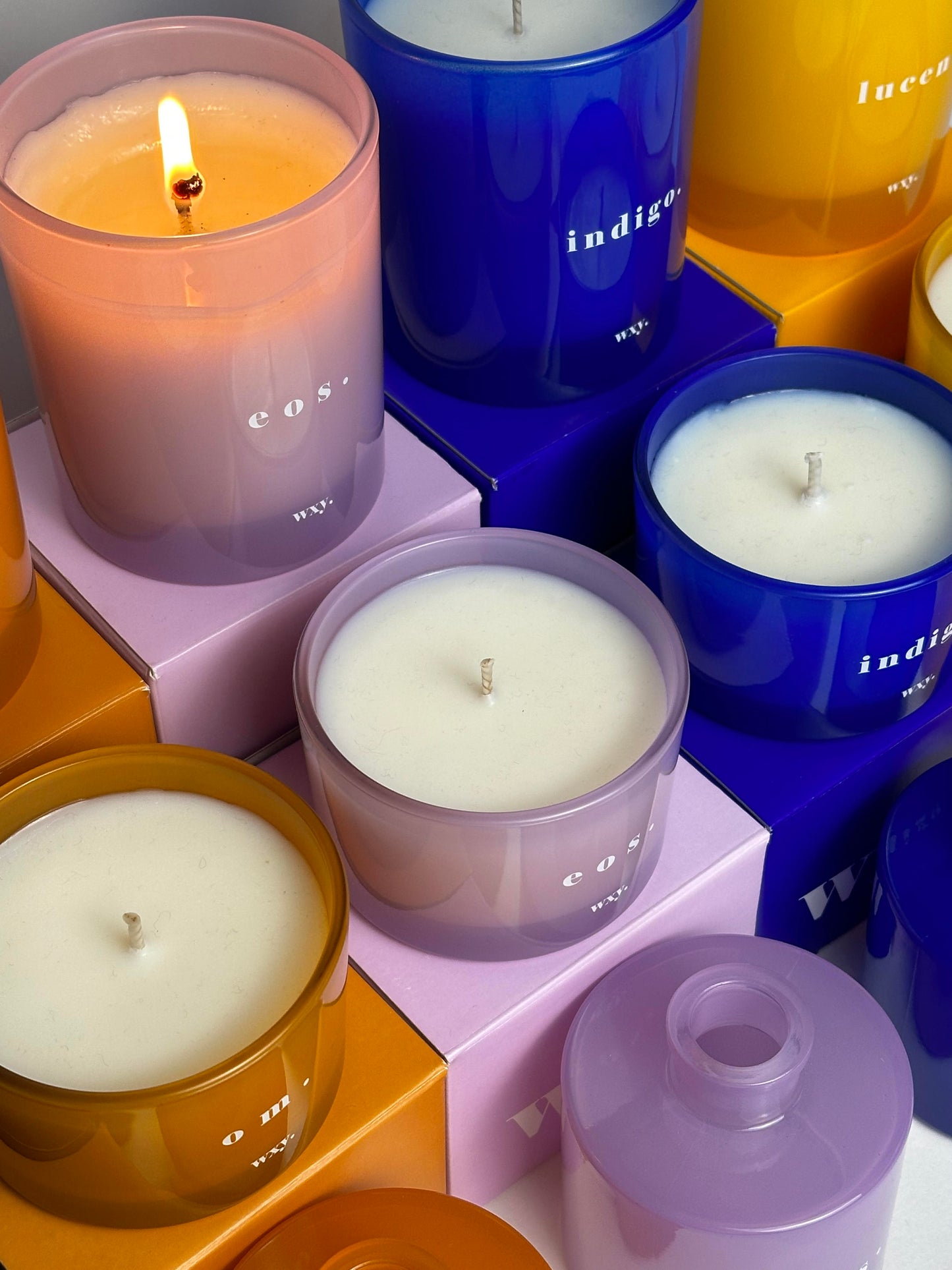 Eos Orris Root & Amber Wxy Deluxe Candle
