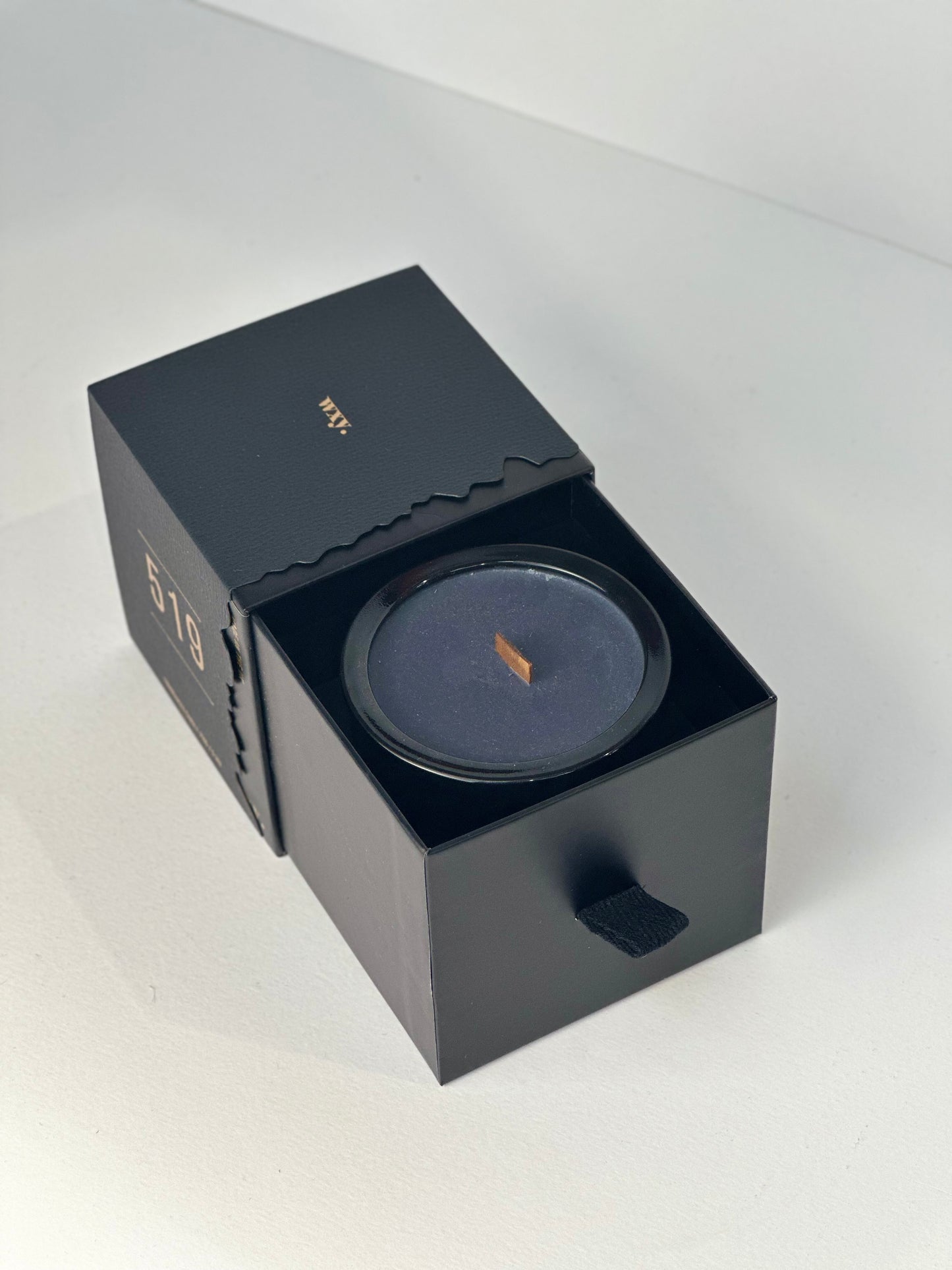 Wxy Luxury Umbra Candle
