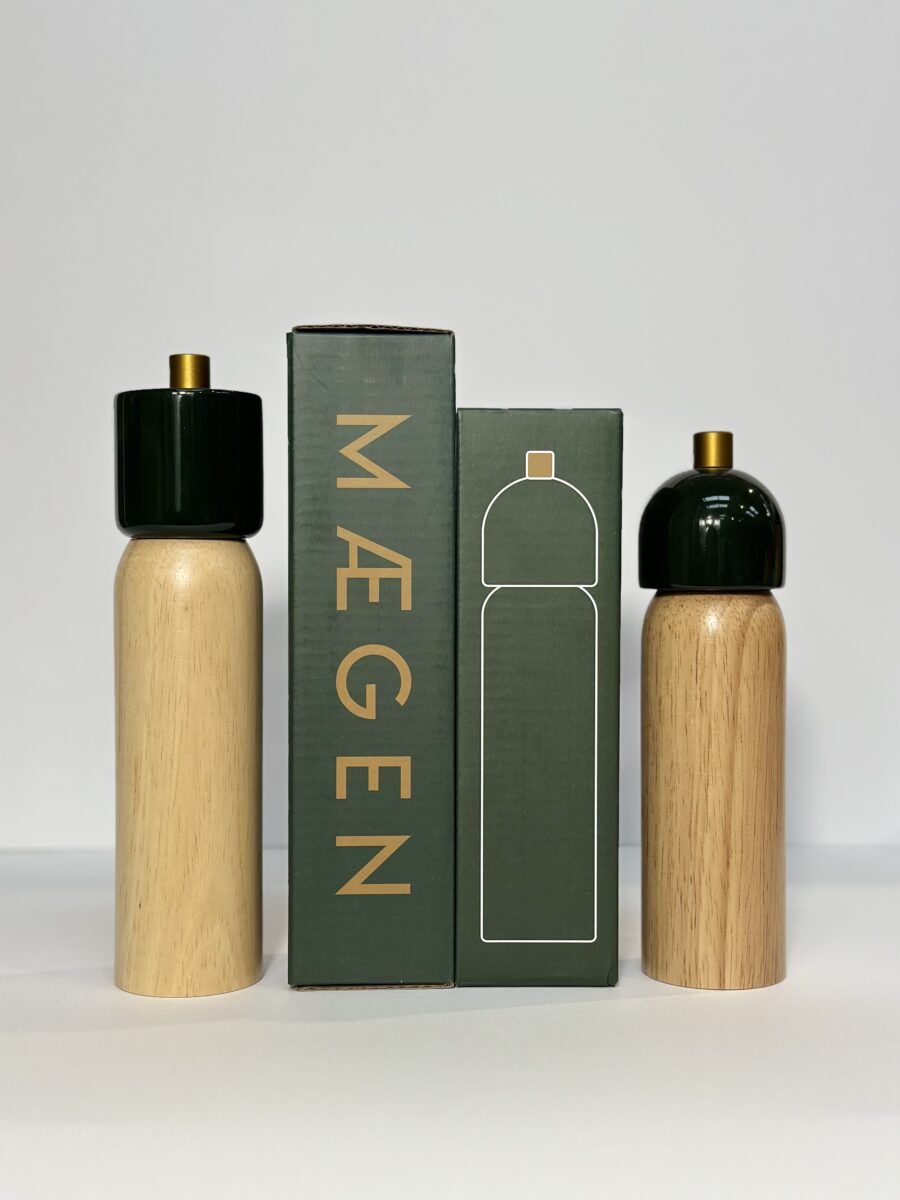 Deluxe Salt & Pepper Grinder - 2 colours available